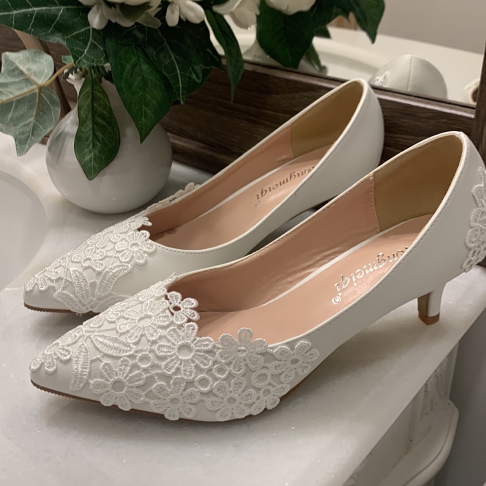 White Closed/Pointed Toe Bridal/Evening Shoes | Brand New Never Worn | S…